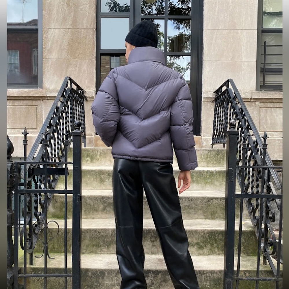 Aritzia Wilfred The Cloud Puff Size Small grey/purple or grape mist ⭐️⭐️⭐️⭐️ - Picture 11 of 17